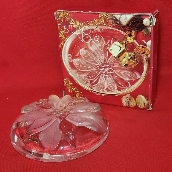 VTG Studio Nova Glass Guilded Poinsettia Round Tray Candy Dish - Picture 6 of 10